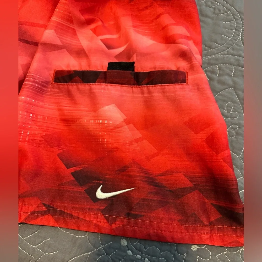 Nike Boys Red/Black Lined Swim Trunks Size Large